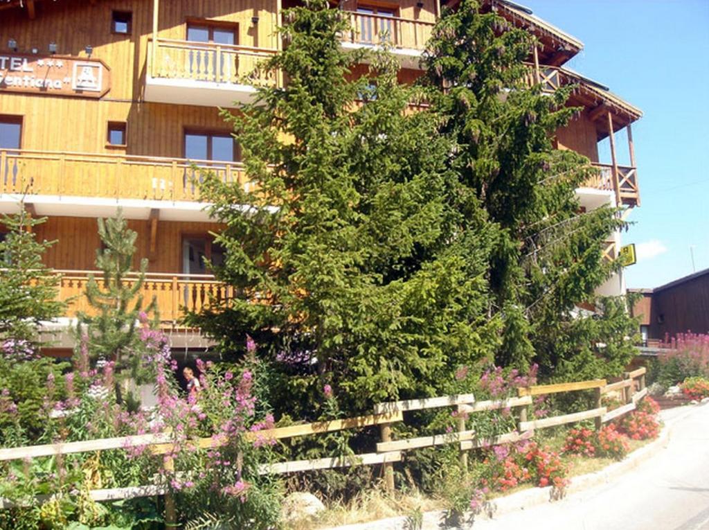 Hotel Le Gentiana Tignes Exteriör bild